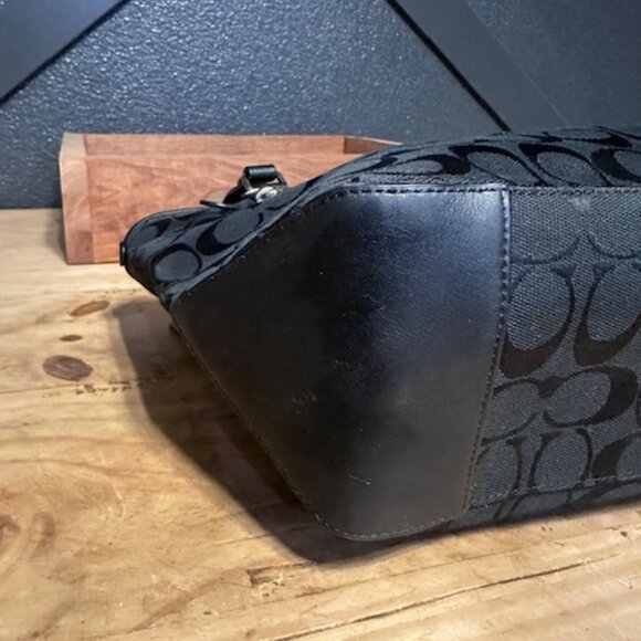 Coach Classic Tote and wallet - Picture 4 of 16